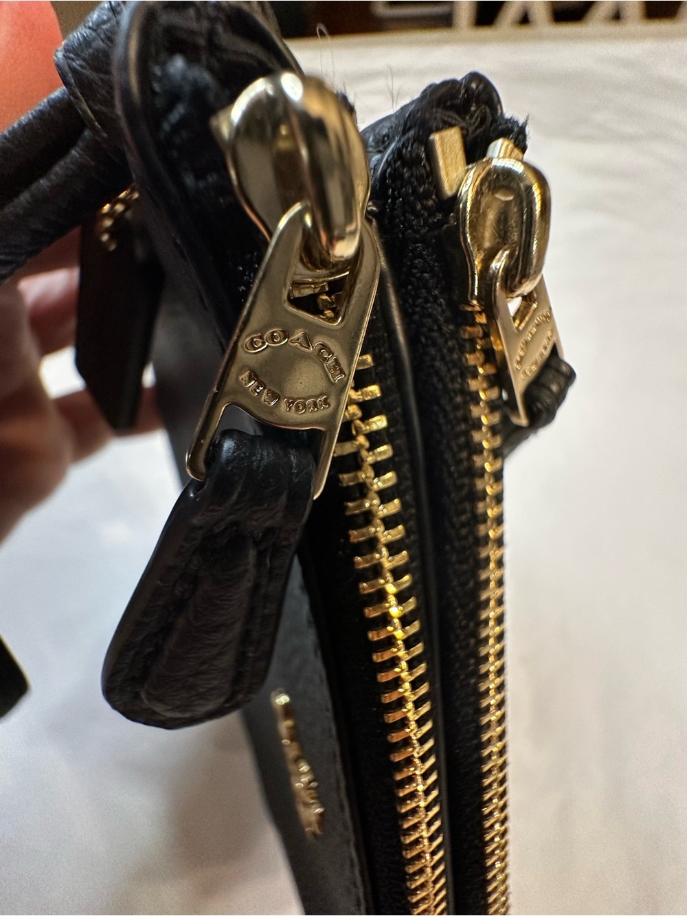 Coach Black Pebbled Leather Double Corner Zip Wristlet with Gold Logo - Picture 3 of 5